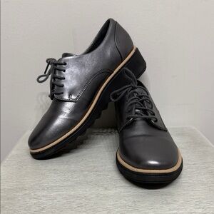 Clarks Women’s Sharon Noel Gun Metal Lace Up loafers Size 6.5